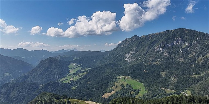 Solčavska panoramska cesta - Izletniška kmetija Bukovc (1327 m)